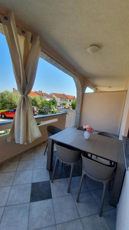 קרק Kabashi Apartment מראה חיצוני תמונה
